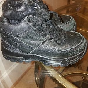 Nike snow boots